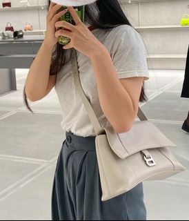 由 bccij (刊登 ID 1323607043，圖片 1) 提交，位於 的 (類別：)，說明：。