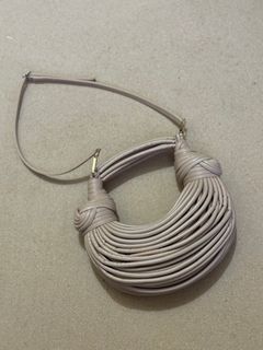 (Category: ) located in . Submitted by ShopPreloved (Listing ID 1323578842, Image 1). Description: .