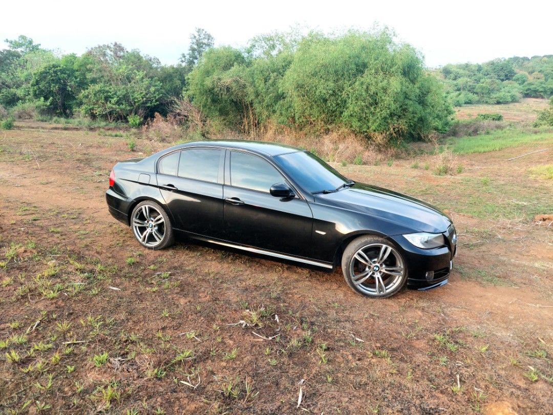 BMW 318i (A) (Category: Used Cars) located in Bagac. Submitted by joebacalla (Listing ID 1323571322, Image 3). Description: 2010 BMW 318i E90 LCI AUTOMATIC / GASOLINE MILEAGE : 102tkms SELLING PRICE: 420,000 only! Rush! *** P R I C E IS SLIGHTLY N E G O T I A B L E *** Head Turner Chrome grills Clean Interior (Black) WELL MAINTAINED Sa Fluids and Filters Good Running Condition All Power Flood Free No Accident History" 19 Inch Mags! Free New Airfi