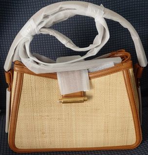 （分類：）位於 。 由 charezz05 提交（商品編號 1322629771，圖片 1）。簡介： 。