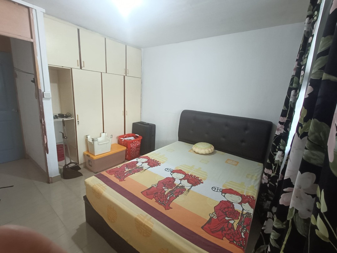 (Category: ) located in . Submitted by samchin813 (Listing ID 1323535876, Image 1). Description: .