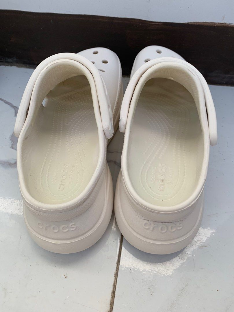 Crocs size 6.5 outlet