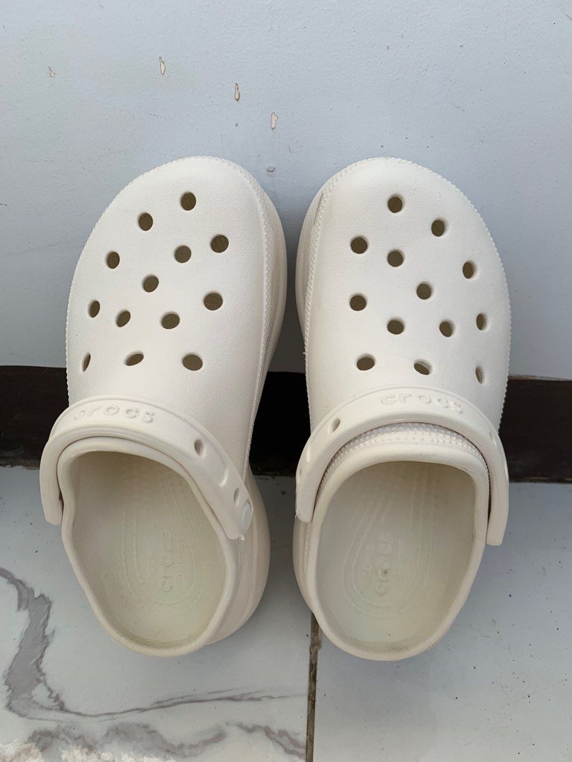Crocs size 6.5 discount