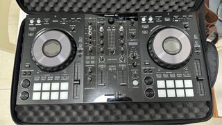 (Category: ) located in . Submitted by maskparade (Listing ID 1323507814, Image 1). Description: .