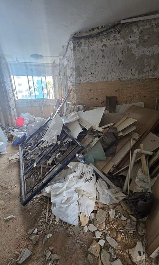 Dismantle, Demolish, Disposal, Hacking, Build wall,Brick wall, Partition wall, Plastering and so on...62853070006275113