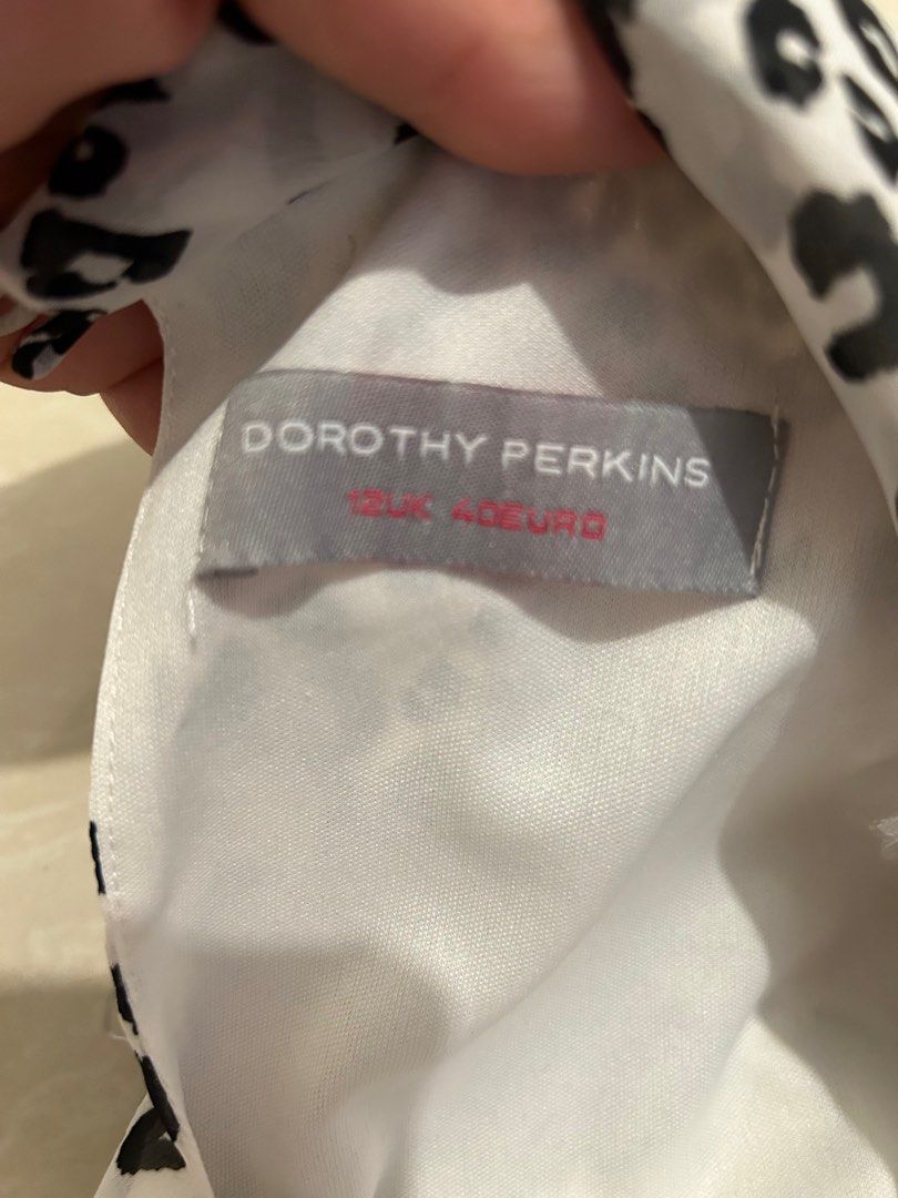 Dorothy Perkins office dress (Category: Dresses) located in Paranaque City. Submitted by mayegal (Listing ID 1323483493, Image 3). Description: Length:33 inches Armpit to armpit: 34 inches Waist: 28 inches Has zipper on the side. Gcash payment..