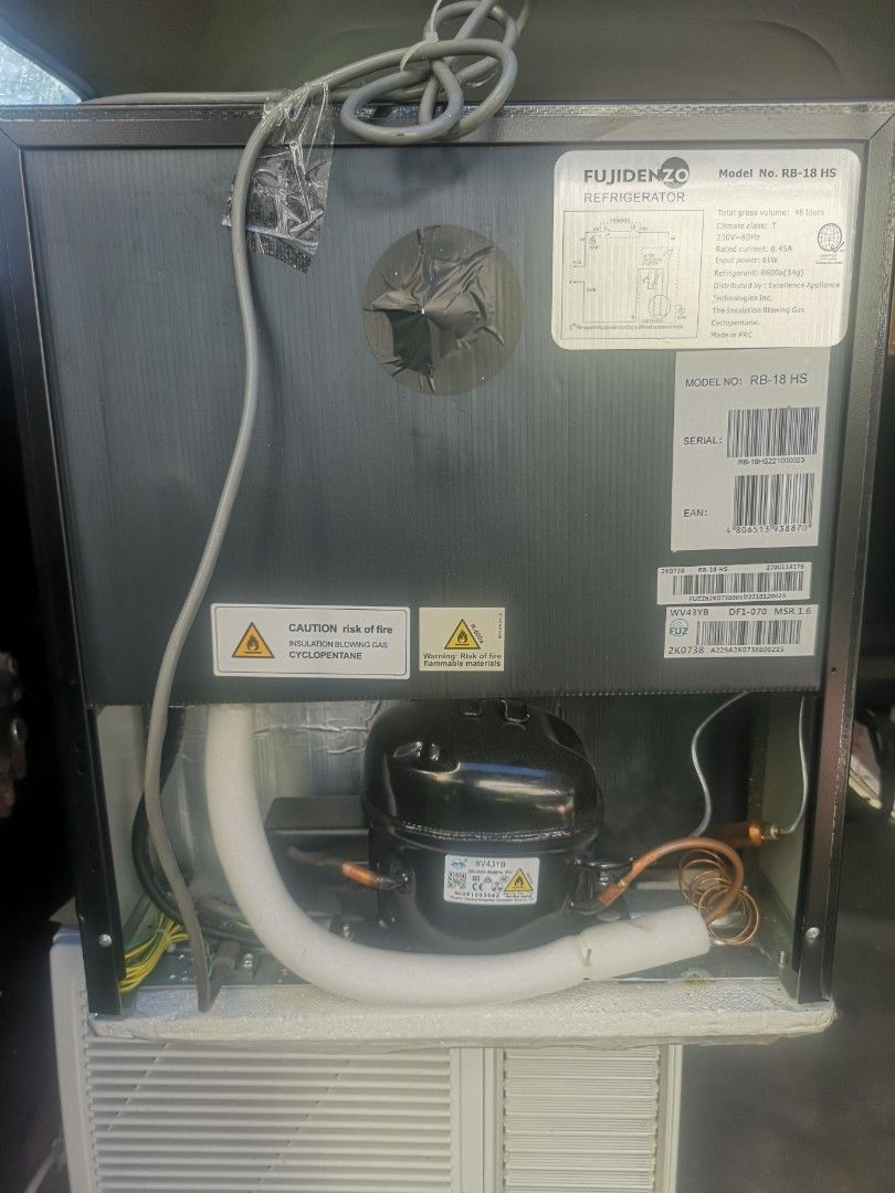 Fujidenzo personal ref (Category: Refrigerators and Freezers) located in Muntinlupa City. Submitted by strlltsantos (Listing ID 1323502763, Image 3). Description: Fujidenzo personal ref Good as new, excellent condition The price is FIXED!.