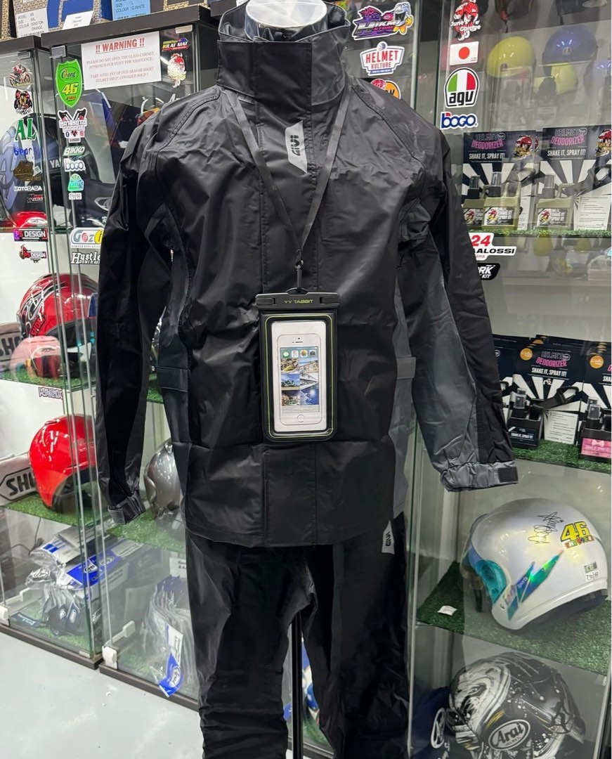 Givi raincoat online