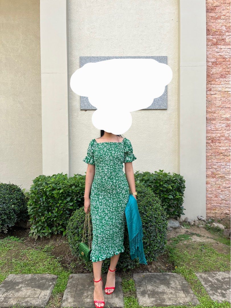 Green Smocked Dress (Category: Dresses) located in Pasay City. Submitted by cesioa (Listing ID 1323577577, Image 2). Description: Used twice only .
