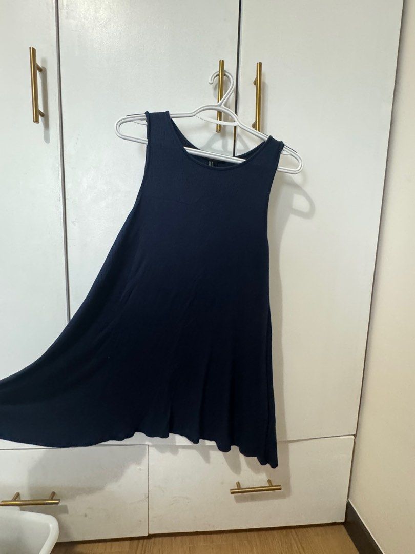H&M Blue lazy dress (Category: Dresses) located in Quezon City. Submitted by yzerk (Listing ID 1323582774, Image 2). Description: rfs: decluttering old items. Medium on Tag but can fit Large :) .