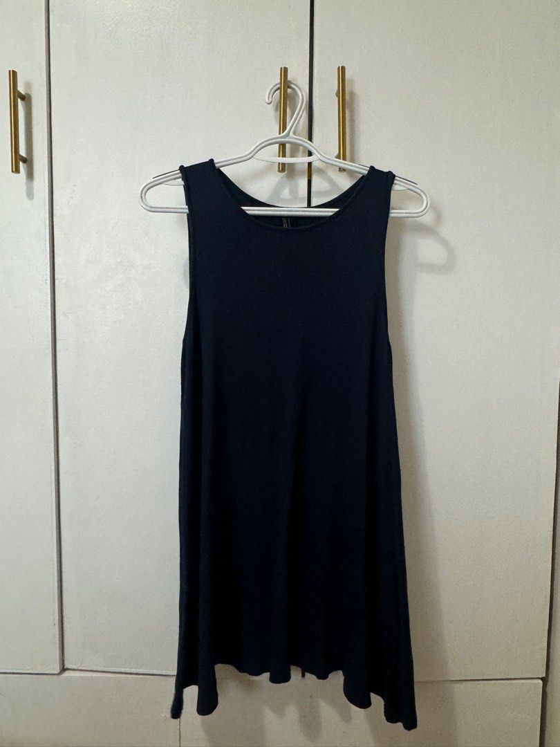 H&M Blue lazy dress (Category: Dresses) located in Quezon City. Submitted by yzerk (Listing ID 1323582774, Image 1). Description: rfs: decluttering old items. Medium on Tag but can fit Large :) .