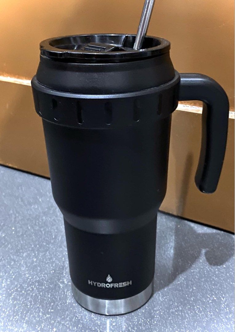 HYDROFRESH ATHLETIC TUMBLER (Category: Water Bottles & Tumblers) located in Taytay. Submitted by chubbychic (Listing ID 1323585837, Image 1). Description: unnoticeable flaws, like new, was bought last April only. .