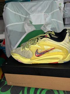 (Category: ) located in . Submitted by sneakerpops (Listing ID 1323594029, Image 1). Description: .