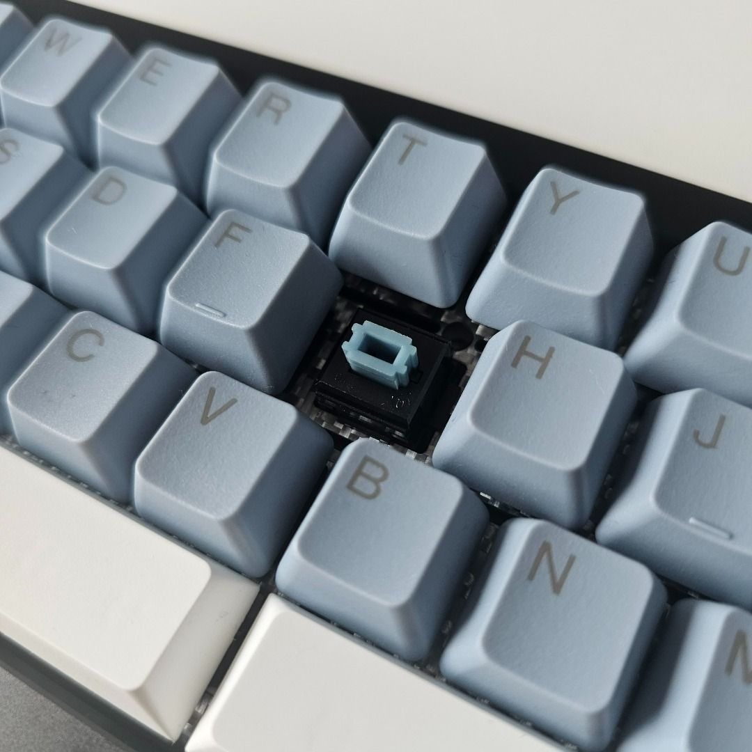 Keyboard commission (Category: Computer Keyboard) located in Singapore. Submitted by keebspot (Listing ID 1259069708, Image 3). Description: I joined the hobby in 2019 and have built many boards for clients, family, and friends over the years. My goal is to create a one-stop shop for all your keyboarding needs, whether a simple repair or building a keyboard that can fill your needs and requirements. If you do intend to build a keyboard and do not
