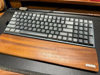 （分類：）位於 。 由 jackythegame 提交（商品編號 1323572457，圖片 1）。簡介： 。