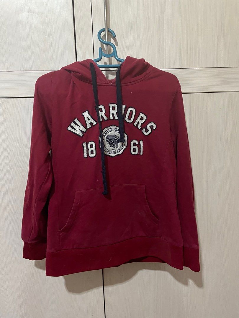 Large Crissa Dark Red Jacket with Hoodie (Category: Coats, Jackets and Outerwear) located in Manila. Submitted by adrchn (Listing ID 1323581878, Image 1). Description: - with tag - thin cloth - Crissa Brand.