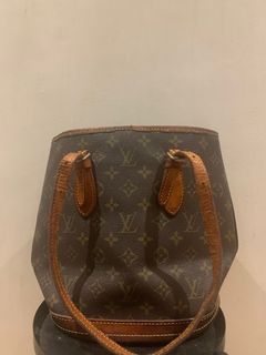 (Category: ) located in . Submitted by moneymann888 (Listing ID 1323558716, Image 1). Description: .