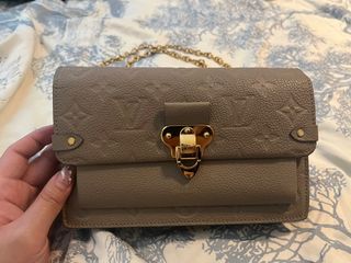 （分類：）位於 。 由 ekselling 提交（商品編號 1323478805，圖片 1）。簡介： 。