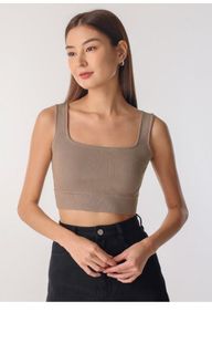 (Category: ) located in . Submitted by clothesbyee (Listing ID 1323596506, Image 1). Description: .