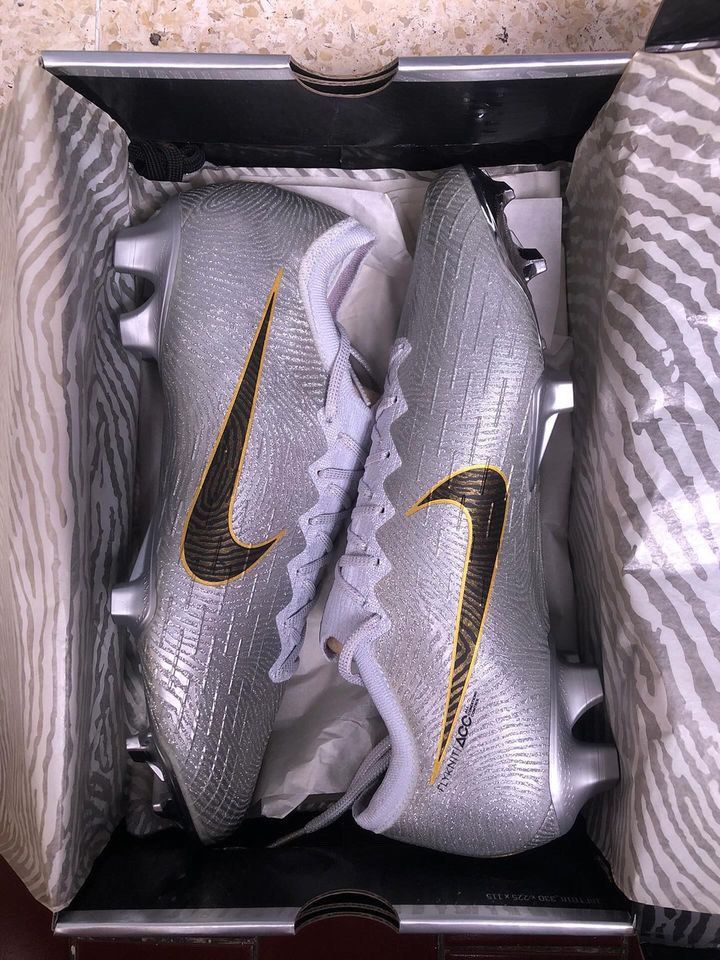 Nike Mercurial Vapor 12 Elite FG Golden Touch LIMITED EDITION Soccer boots