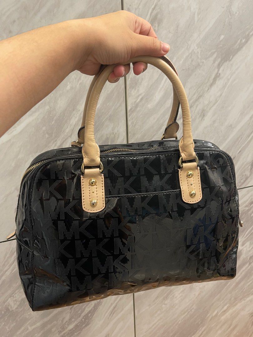 Michael kors black signature purse clearance