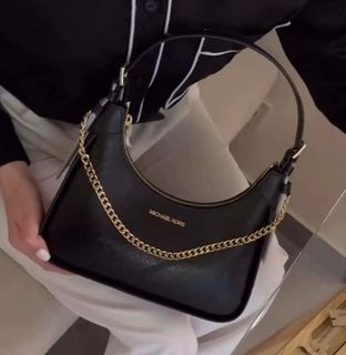 MK WILMA MEDIUM HOBO BLK