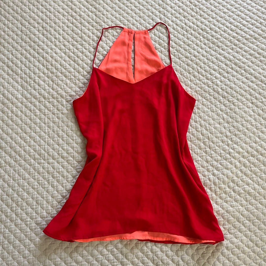 Neon Pink Reversible Spaghetti V-Neck Top (Category: Sleeveless) located in Manila. Submitted by bubble.s (Listing ID 1323485882, Image 1). Description: 〰️ color is so nice esp on morenas but its a bit big on me 〰️ will fit S-M frames 〰️ RFS: decluttering 🚚 shipping fee shouldered by the buyer 🏷️ price negotiable unless stated otherwise 🛵 MOD: Gogo Xpress, Lalamove, J&T 💵 MOP: GCash 💌 Msg for more inquiries on ww and sizing!.