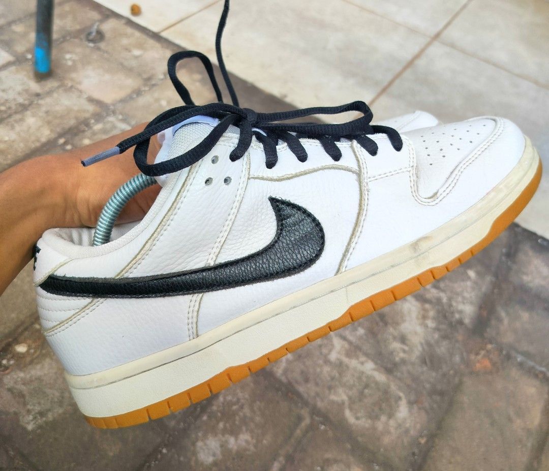 nike sb dunk orange label white