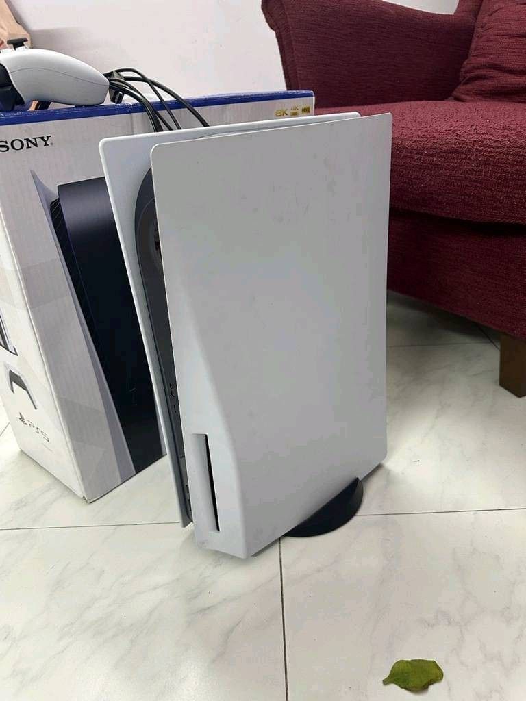 Playstation 5 (Category: Gaming Accessories) located in Melbourne. Submitted by kodexdigo06821 (Listing ID 1323635173, Image 1). Description: It's working perfectly fine with no scratches or damages. I'm selling it at cheap price because it’s for my late cousin who passed away some months ago and I can't afford to be seeing it that's why I'm willing to be a blessing to someone who really need it and can't afford a new one. So let me know if you'r