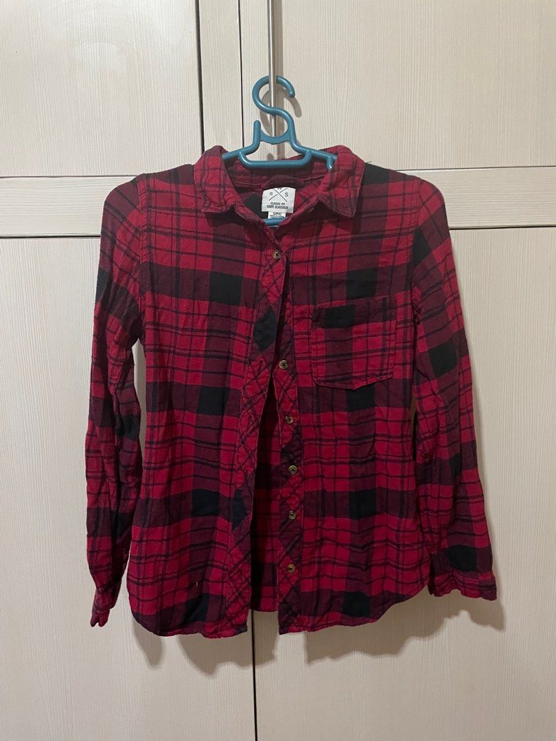 Small Buttoned Red Black Checkered Cotton Longsleeves Top (Category: Longsleeves) located in Manila. Submitted by adrchn (Listing ID 1323579749, Image 1). Description: - small size indicated in tag - can fit small to large frames - cotton top - brand indicated in tag.