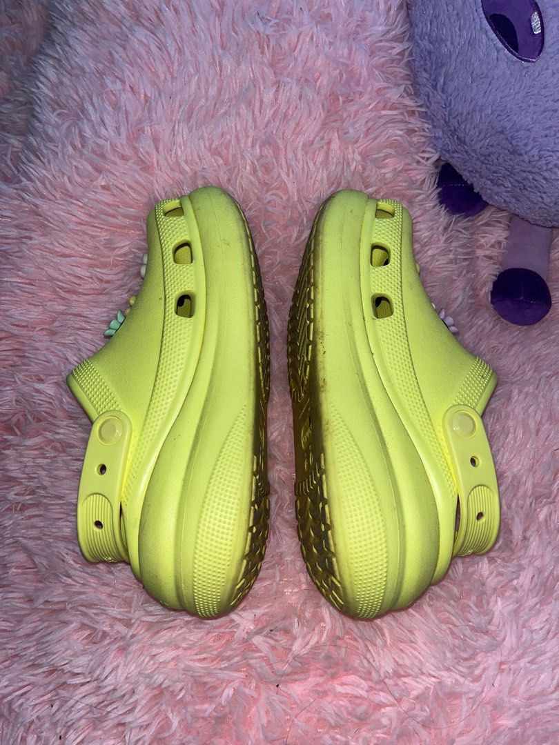 rush rare platform crocs neon yellow (jibbits not included) (Category: Slippers and slides) located in Guagua. Submitted by user7410963 (Listing ID 1323617785, Image 2). Description: MEN SIZE US 5 WOMEN SIZE US 7/ UK 5/ EU 38 like new gcash mop jnt shipping.