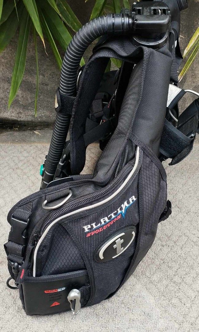 Scuba diving BCD Tusa platina evolution size S, Sports Equipment