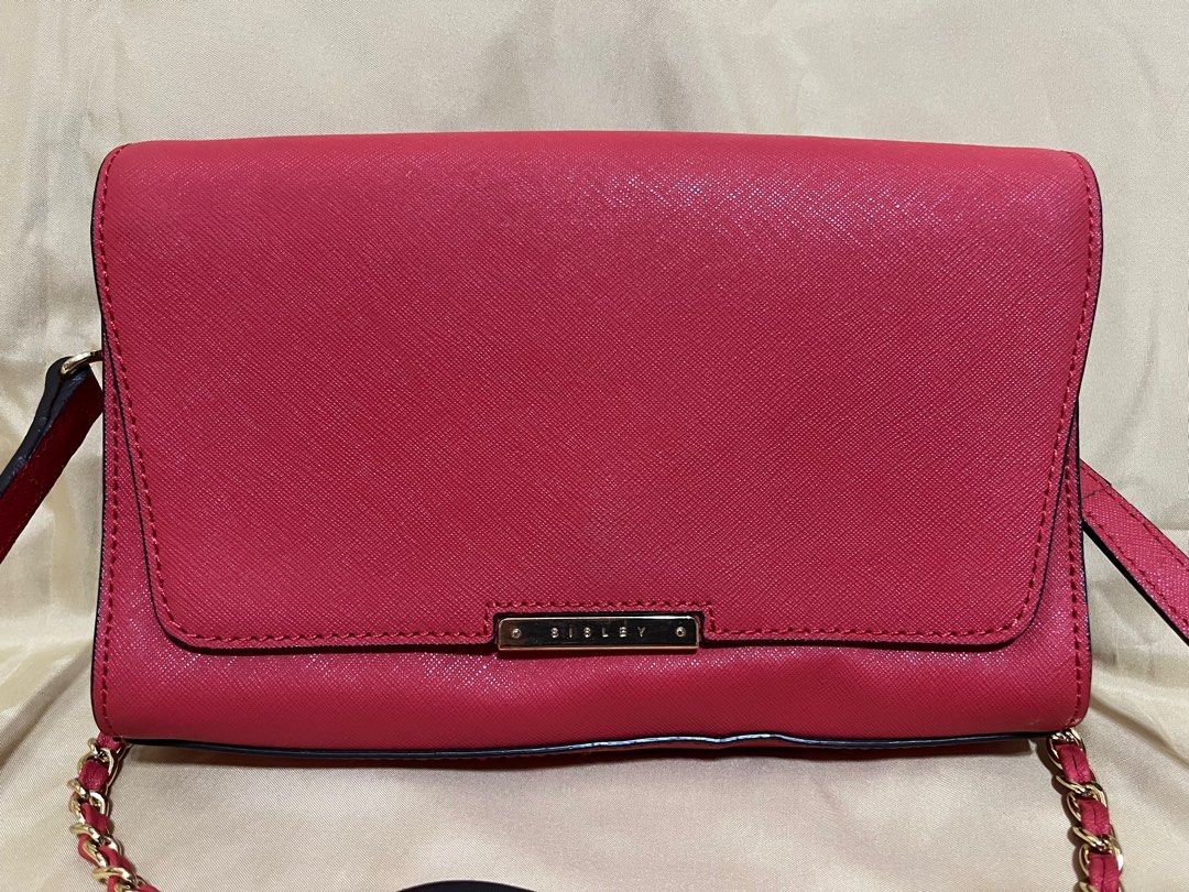 SALE SISLEY TWO-WAY RED BAG (Category: Cross-body Bags) located in Lucena. Submitted by unnieskollegsyeononlineshop (Listing ID 1323617070, Image 1). Description: Preloved. Like new. Length - 24 cms. Height - 15 cms. Width - 4 cms. .