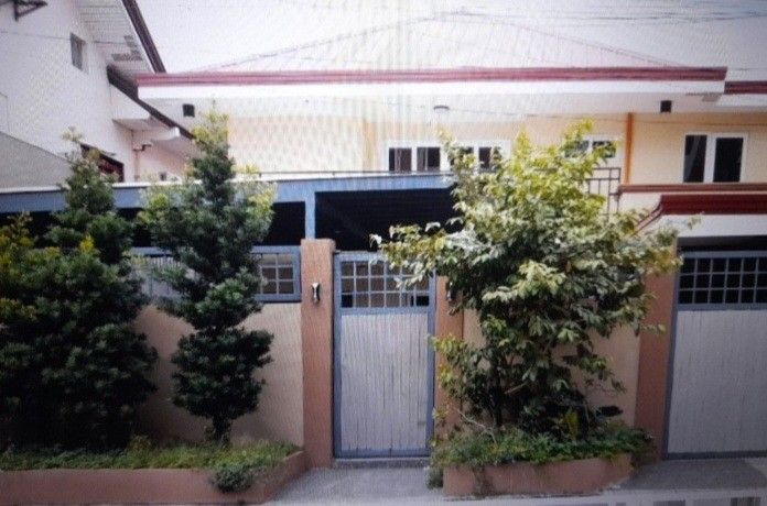 Staff House for Rent (Category: House & Lot) located in Quezon City. Submitted by asnejantonio0428 (Listing ID 1323622613, Image 1). Description: Newly Renovated Semi-Furnished P200k negotiable 4 Bedrooms with A/C 4 T&B living room with A/C Dining room & kitchen dirty kitchen 2 car garage patio electric gate maid's room Pls. Call 09277136775 No agent pls!.
