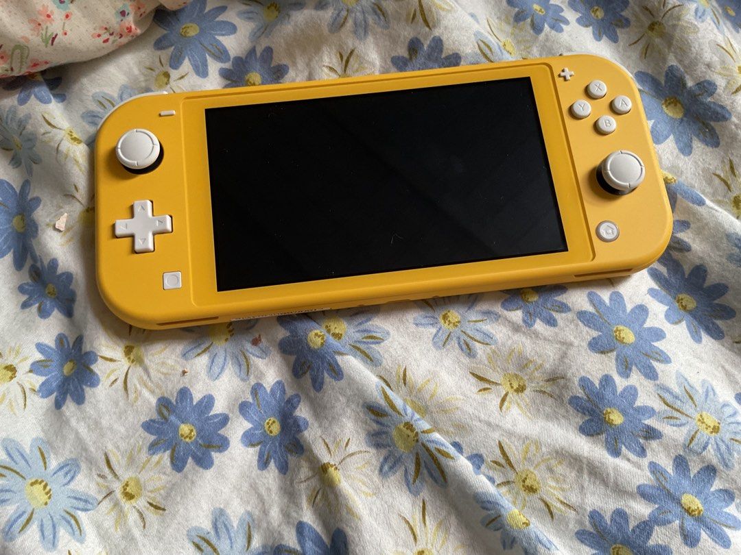 Switchlite （分類：Nintendo 任天堂）位於 Hong Kong。 由 j2xws24sqq24393 提交（商品編號 1323520191，圖片 3）。簡介： 。