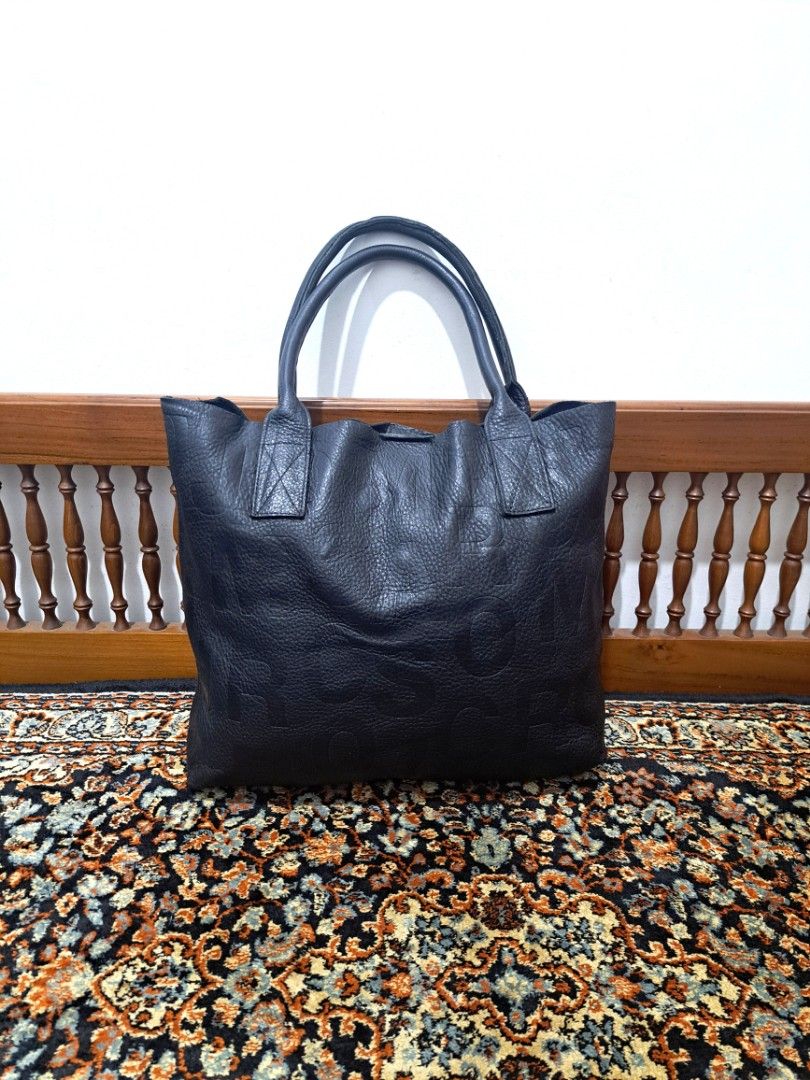 Tas tote bag kulit asli warna hitam Fesyen Wanita Tas Dompet di Carousell
