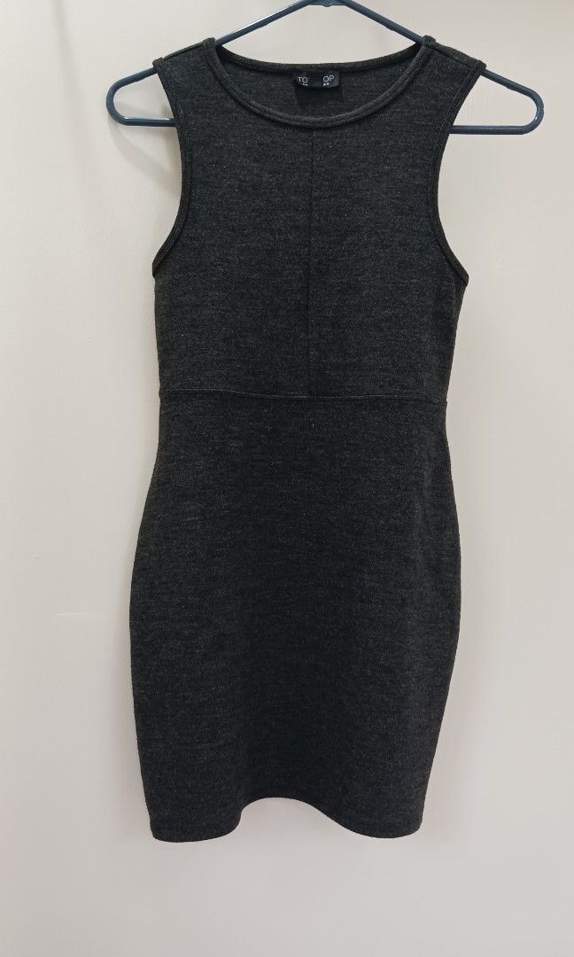 Topshop dark gray dress (Category: Dresses) located in Quezon City. Submitted by amitchy (Listing ID 1323580635, Image 1). Description: pre-loved topshop dress hugs body, stretch material length: 29.5 inches width flat lay: 13 inches size on tag: eu 40 / us 8 / uk 12 120pesos + shipping fee click on my profile for more pre-loved stuff.