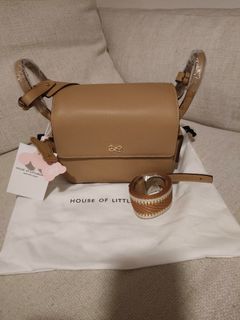 (Category: ) located in . Submitted by shoplicious (Listing ID 1323640104, Image 1). Description: .