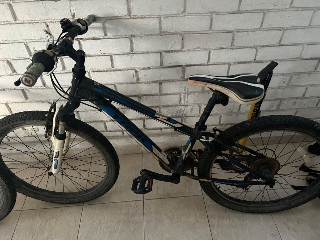 Very well used kids bike right size for 9 12 year olds Sports Equipment Bicycles Parts Bicycles on Carousell