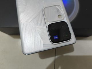 (Category: ) located in . Submitted by rushphones (Listing ID 1323467602, Image 1). Description: .