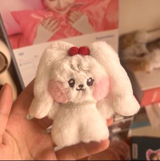 (Category: ) located in . Submitted by chickenuggetsss (Listing ID 1323475604, Image 1). Description: .