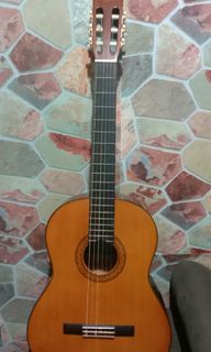 YAMAHA C70 CLASSICAL GUITAR