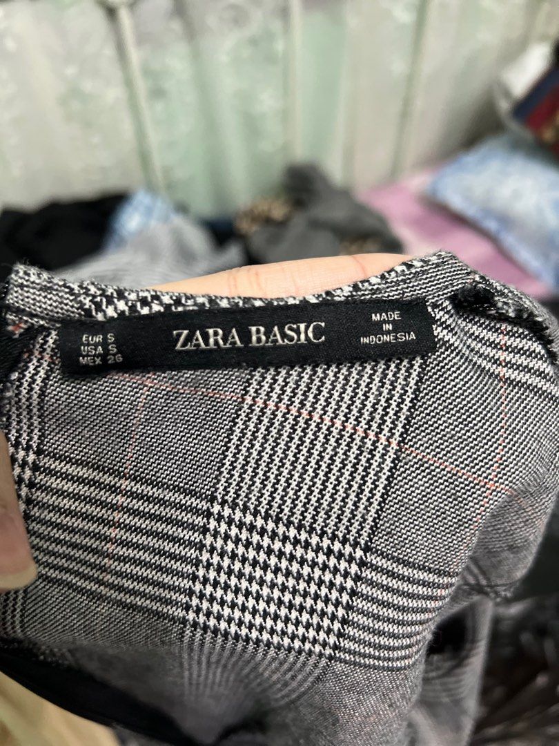 Zara basic (Category: Dresses) located in Malaybalay. Submitted by pre-loveditems (Listing ID 1323583708, Image 2). Description: .