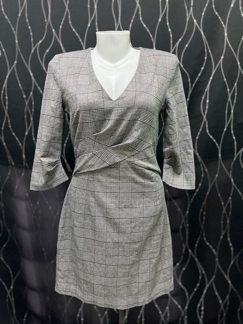 Zara basic (Category: Dresses) located in Malaybalay. Submitted by pre-loveditems (Listing ID 1323583708, Image 1). Description: .