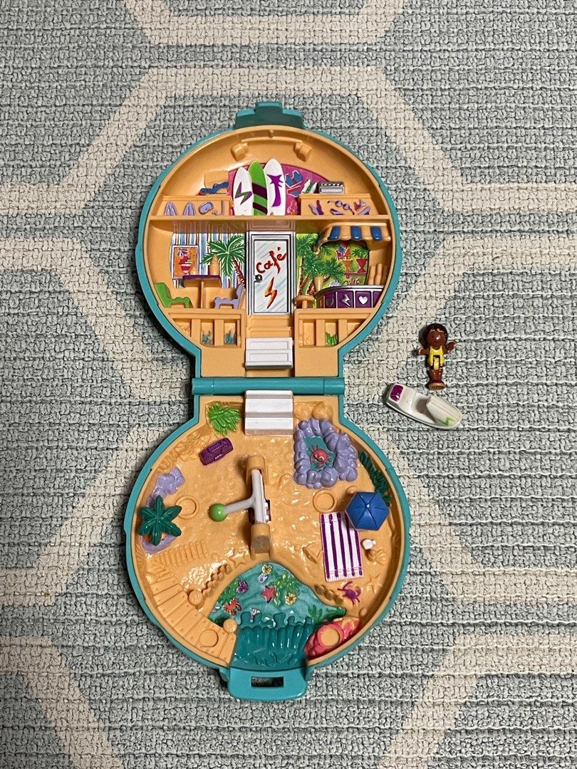 1989 Vintage Polly Pocket Beach Party Clamshell Compact, Hobbies