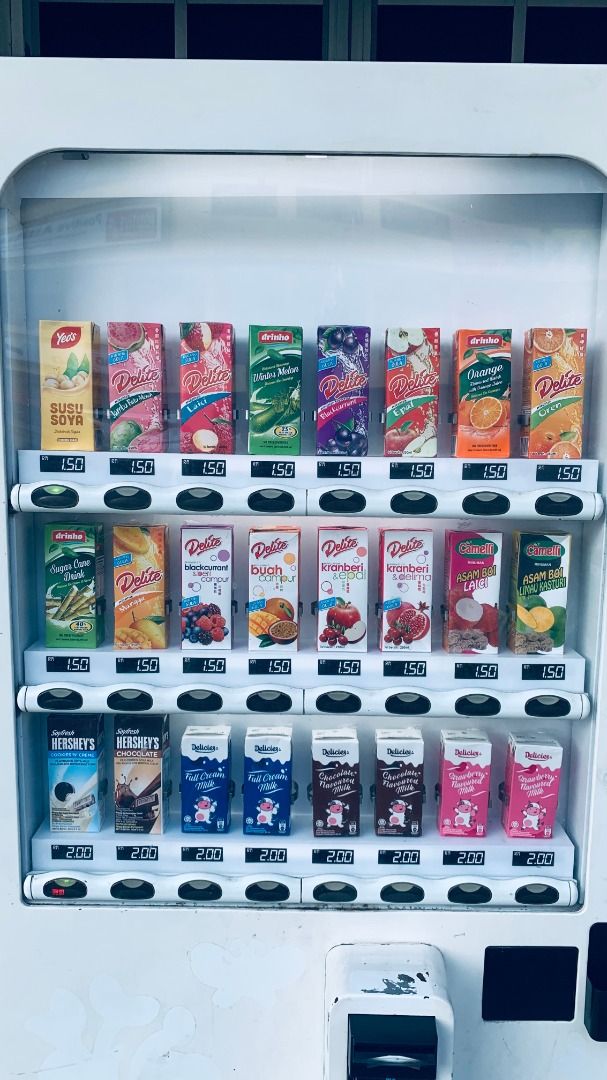 24 Slot Sanden Vending Machine with Location (School), TV & Home ...