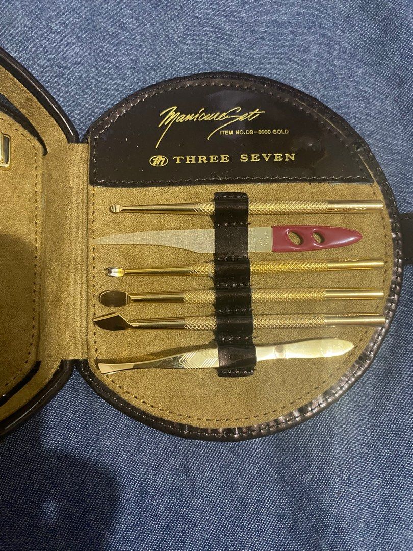 777 Three Seven Gold Nail Clippers (Category: Hands & Nails) located in Rizal. Submitted by symonstephenjapansurplus (Listing ID 1328306152, Image 2). Description: 777 Three Seven Gold Nail Clippers High Quality 11 pcs beauty set.