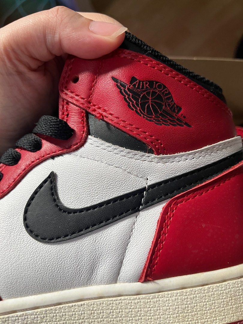 Unauthorized authentic jordan 1 top