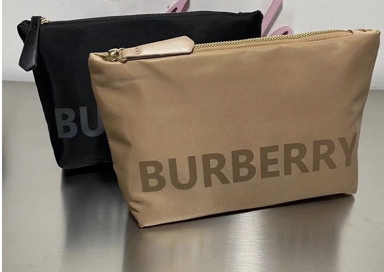 Burberry nylon pouch clearance