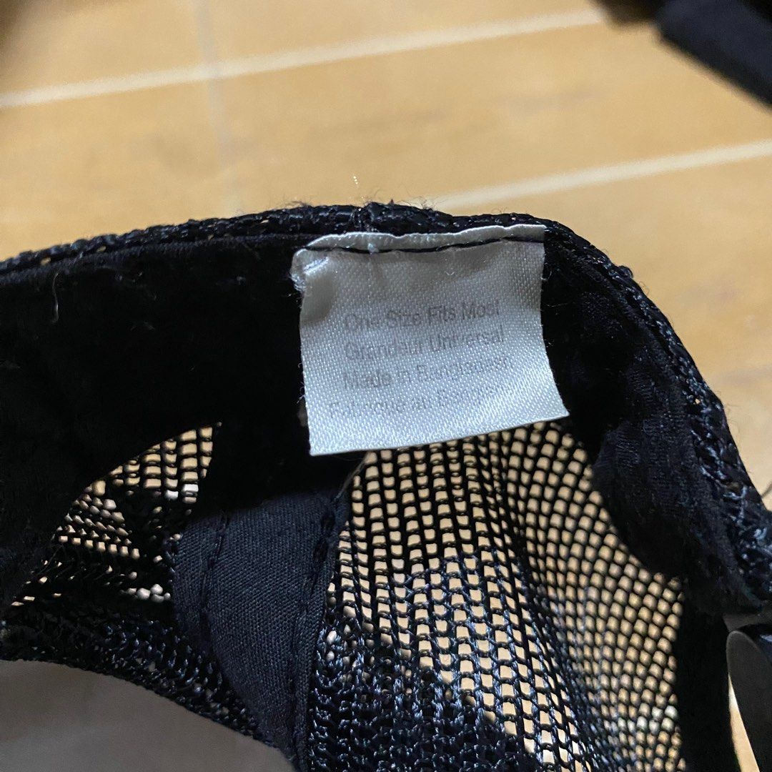 Bass Pro Shops Authentic (Category: Caps & Hats) located in Subic. Submitted by carammegotta (Listing ID 1328392638, Image 3). Description: Needs wash Needs reshaping Distressing on the right side of the mesh .